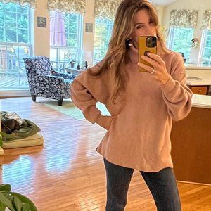 Free People Mauve Ribbed Turtleneck Sweater size Small